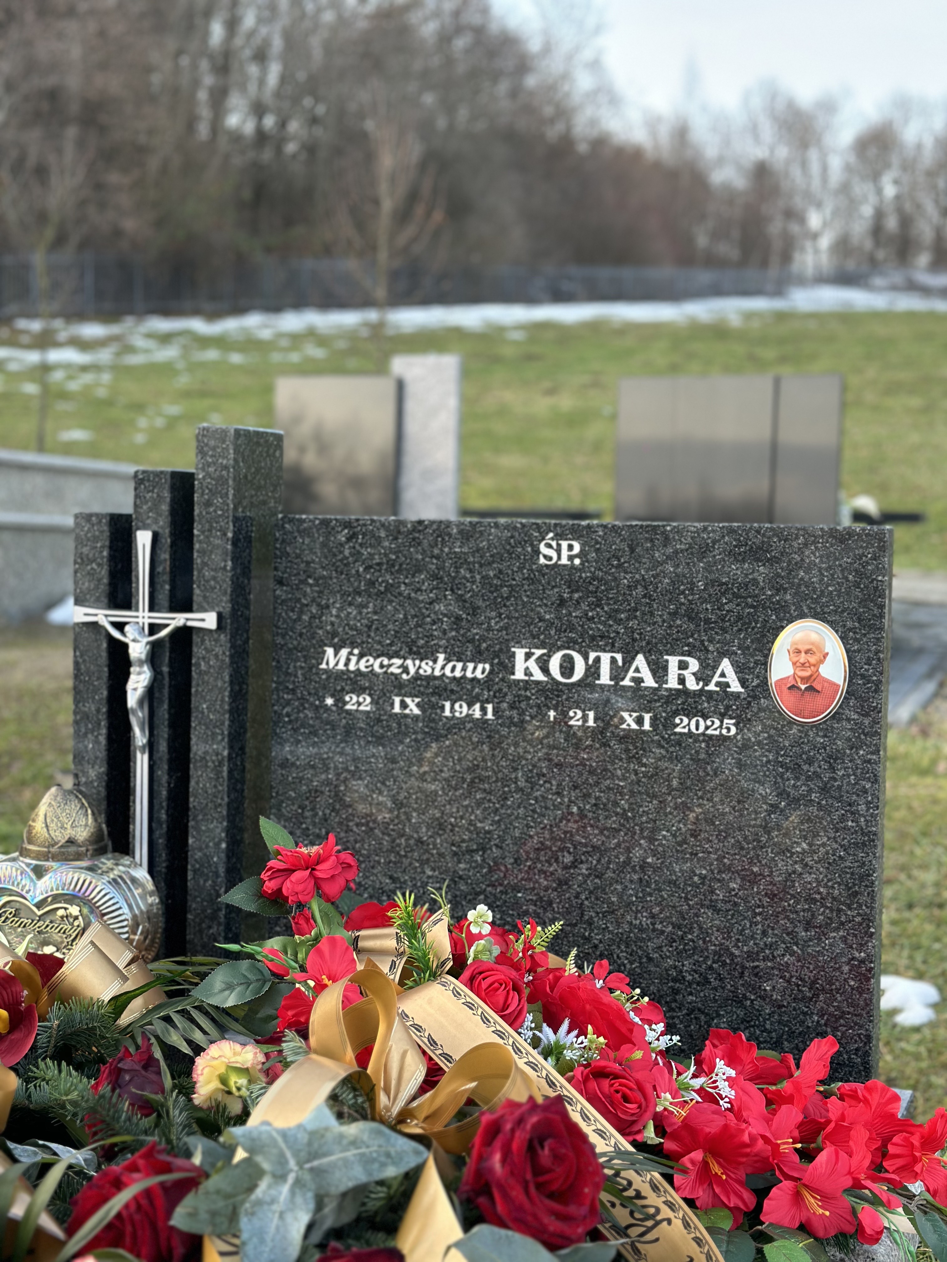 Grób Mieczysław Kotara